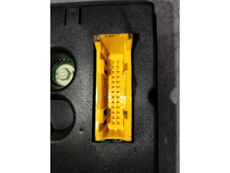 Recambio de pantalla multifuncion para opel zafira a club referencia OEM IAM 090589755  