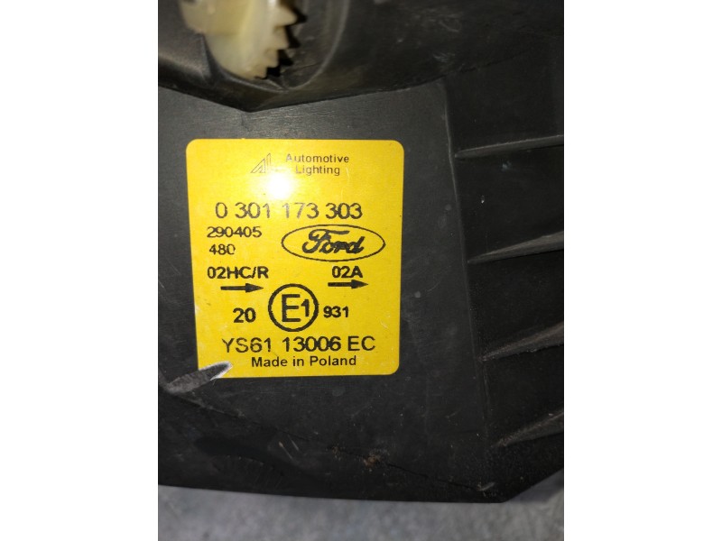 Recambio de faro izquierdo para ford fiesta berlina (dx) básico referencia OEM IAM 0301173303 YS6113006EC 