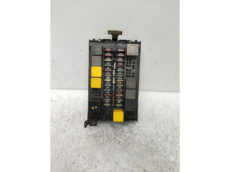 Recambio de caja reles / fusibles para alfa romeo 146 2.0 td l referencia OEM IAM   