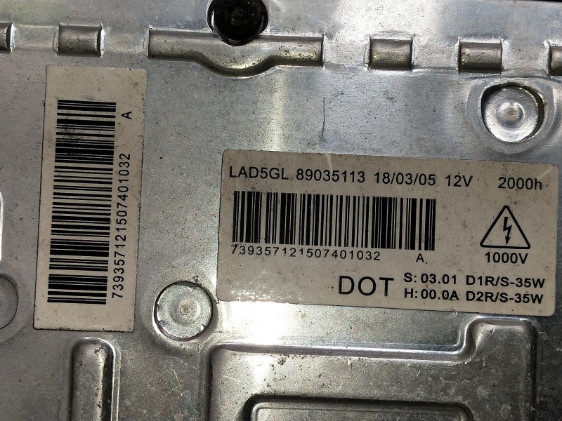 Recambio de faro derecho para citroen c5 berlina 1.6 hdi cat (9hy / dv6ted4) referencia OEM IAM 89035113 739357121507401032 XENO