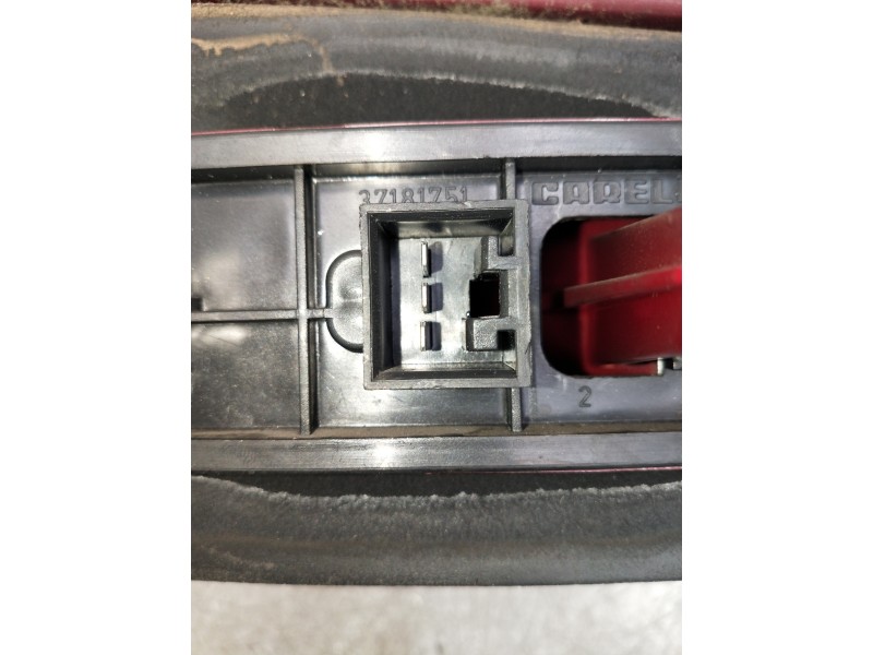 Recambio de piloto trasero derecho para alfa romeo 146 2.0 td l referencia OEM IAM   