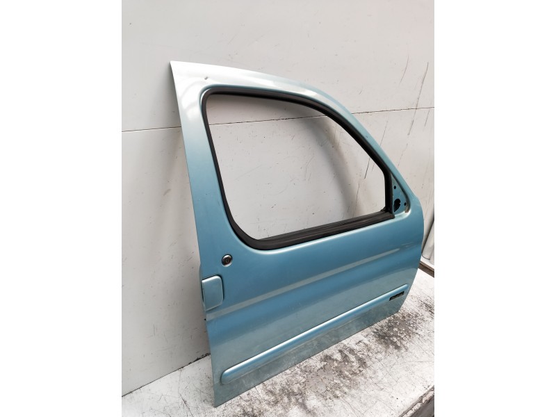 Recambio de puerta delantera derecha para citroen berlingo 2.0 hdi vivace referencia OEM IAM   5P