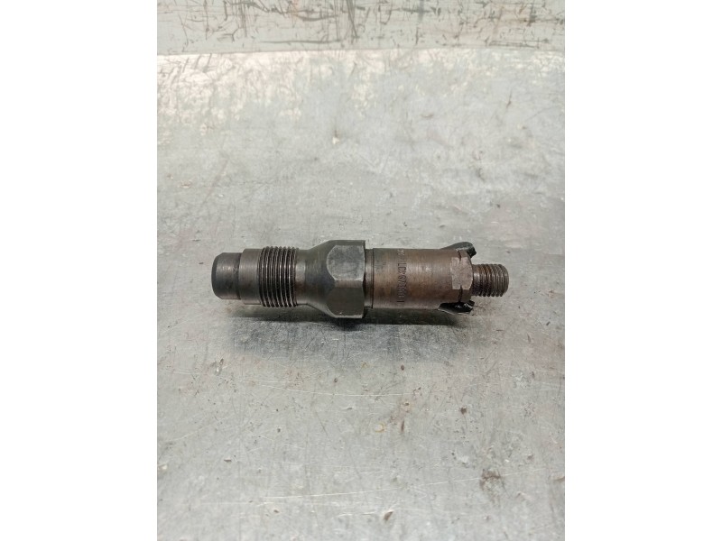 Recambio de inyector para citroen berlingo 1.9 d 600 furg. referencia OEM IAM LCR6736001 DELPHI 