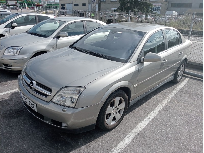 opel vectra c berlina del año 2004