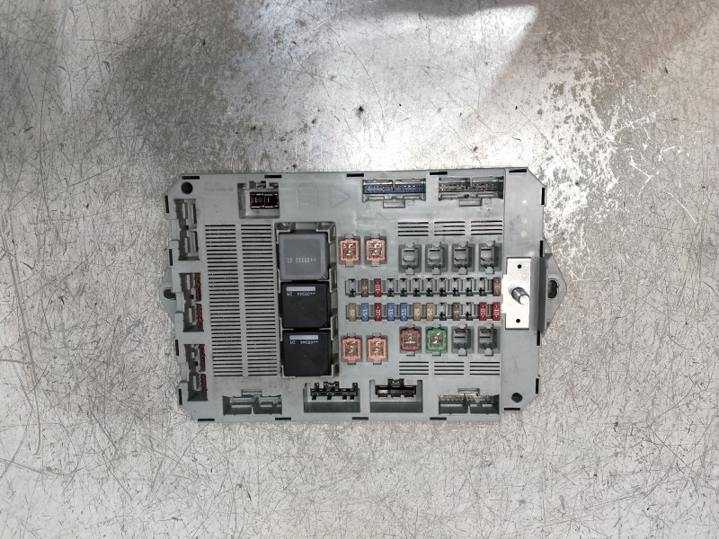Recambio de caja reles / fusibles para jaguar xf 3.0 v6 diesel grace referencia OEM IAM 9X2314D628AC 7370011040 