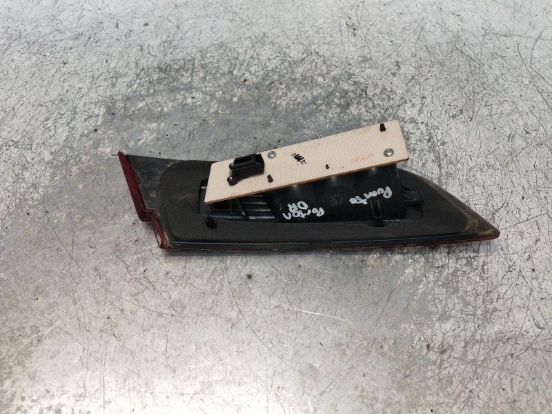 Recambio de piloto trasero derecho interior para jaguar xf 3.0 v6 diesel grace referencia OEM IAM 8X2315K272CD  