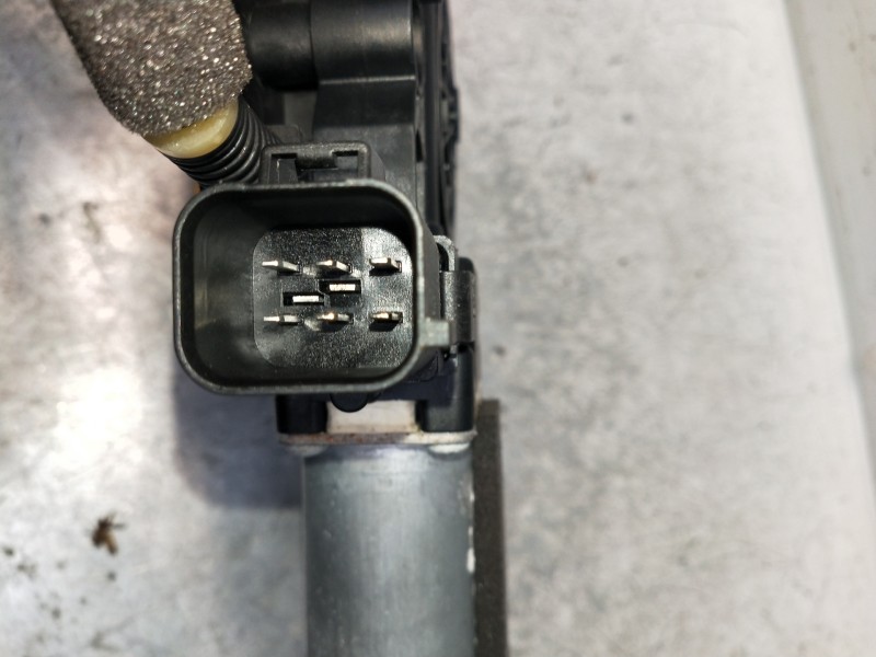 Recambio de elevalunas trasero izquierdo para jaguar xf 3.0 v6 diesel grace referencia OEM IAM   4P