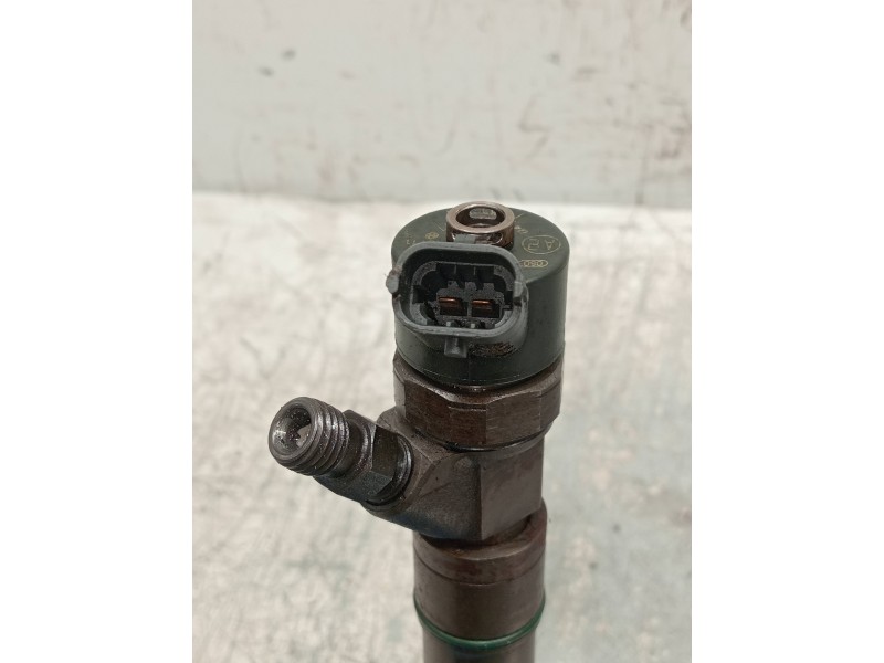 Recambio de inyector para bmw x5 (e53) 3.0d referencia OEM IAM 0445110047 7785984 BOSCH