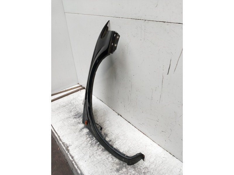 Recambio de aleta delantera derecha para chrysler voyager (rg) 2.5 crd lx referencia OEM IAM   