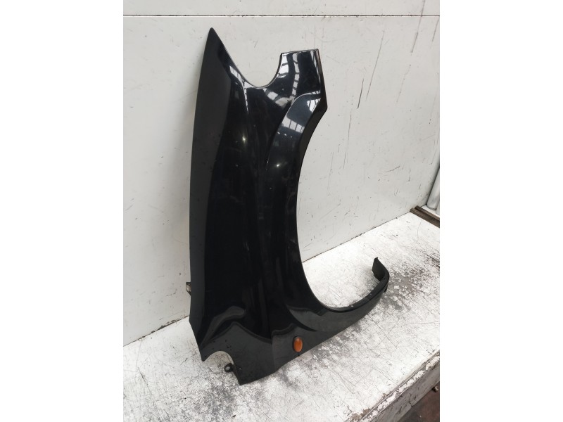 Recambio de aleta delantera derecha para chrysler voyager (rg) 2.5 crd lx referencia OEM IAM   