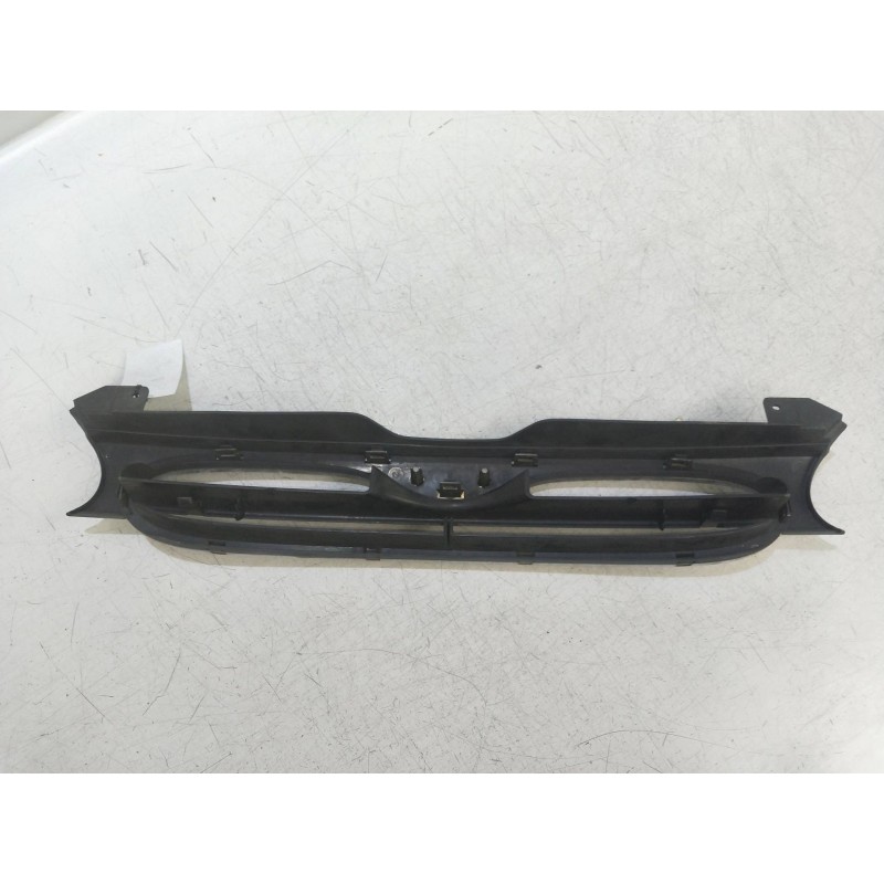 Recambio de rejilla delantera para ford mondeo berlina/familiar (fd) 2.5 v6 24v cat referencia OEM IAM   