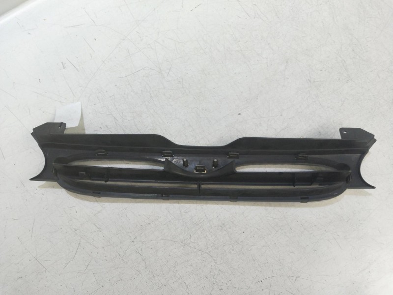 Recambio de rejilla delantera para ford mondeo berlina/familiar (fd) 2.5 v6 24v cat referencia OEM IAM   