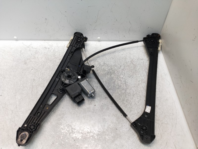 Recambio de elevalunas delantero derecho para peugeot 3008 allure referencia OEM IAM 9810488880  5P