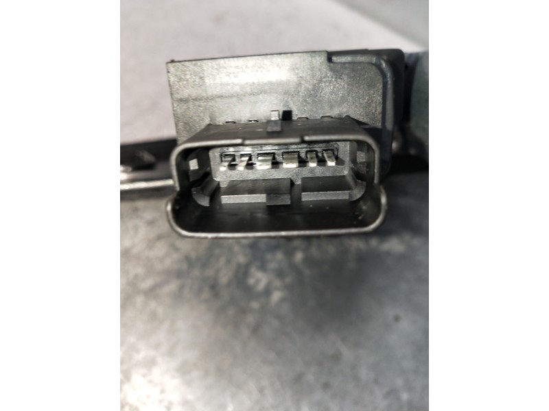 Recambio de elevalunas delantero derecho para peugeot 3008 allure referencia OEM IAM 9810488880  5P