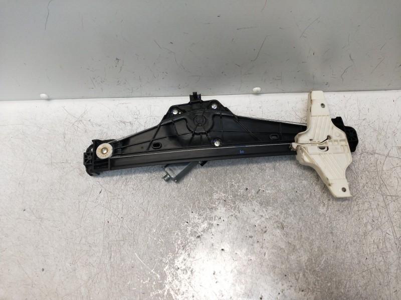 Recambio de elevalunas trasero izquierdo para peugeot 3008 allure referencia OEM IAM 9810488580  5P