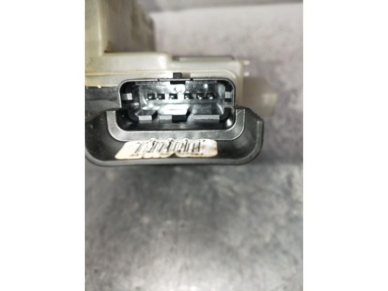Recambio de motor cierre centralizado delantero derecho para peugeot 3008 allure referencia OEM IAM 16942678  5P