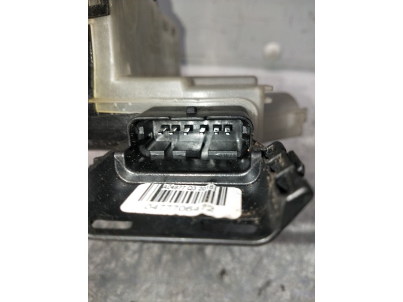 Recambio de motor cierre centralizado trasero derecho para peugeot 3008 allure referencia OEM IAM 16943629  5P