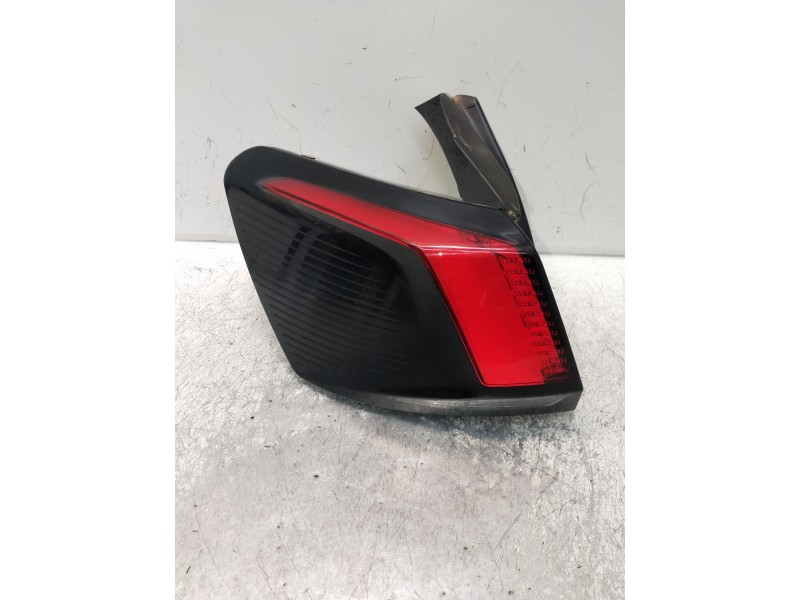 Recambio de piloto trasero izquierdo para peugeot 3008 allure referencia OEM IAM 9810477180 81550101 