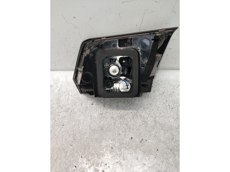 Recambio de piloto trasero izquierdo interior para peugeot 3008 allure referencia OEM IAM 9810477880 81560101 