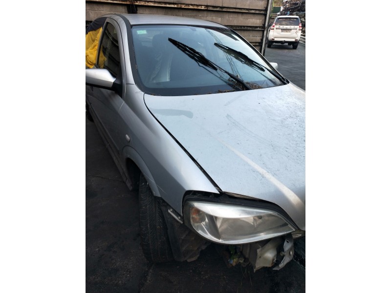 opel astra g berlina del año 2002