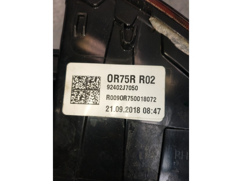 Recambio de piloto trasero derecho para kia ceed business referencia OEM IAM 92402J7050  