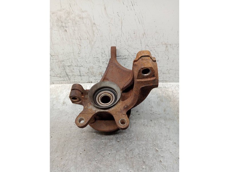 Recambio de mangueta delantera izquierda para ford fiesta berl./courier porto referencia OEM IAM   