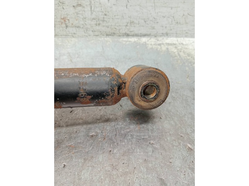 Recambio de amortiguador trasero izquierdo para ford fiesta berl./courier porto referencia OEM IAM   