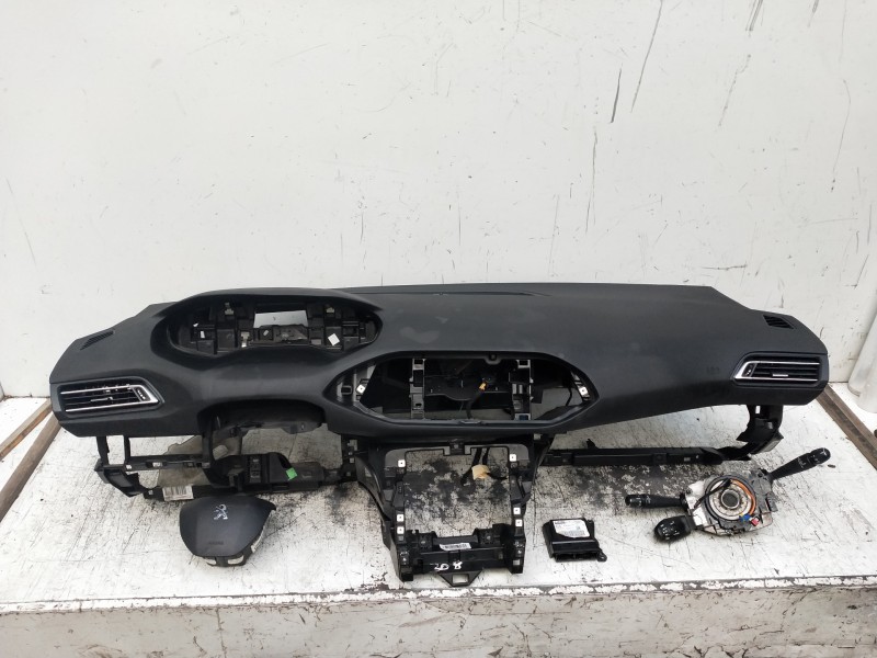 Recambio de kit airbag para peugeot 308 allure referencia OEM IAM 9807568180  