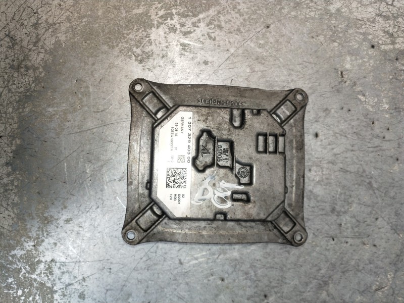 Recambio de centralita faros xenon para peugeot 308 allure referencia OEM IAM 130732940300  DERECHA