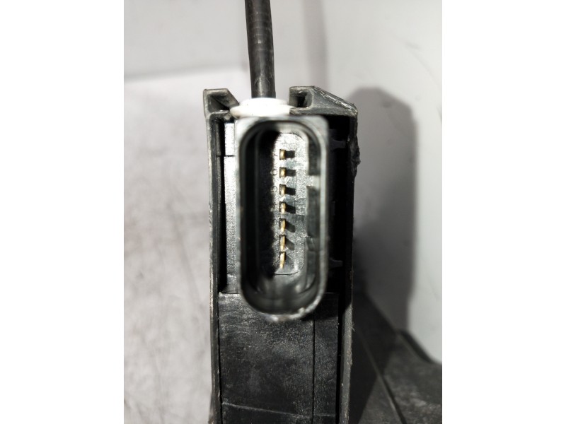 Recambio de motor cierre centralizado delantero izquierdo para peugeot 308 allure referencia OEM IAM 9810309480  5P