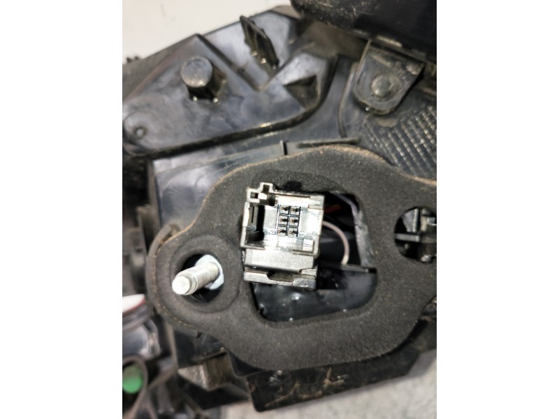 Recambio de piloto delantero derecho para peugeot 308 allure referencia OEM IAM 96778117580  
