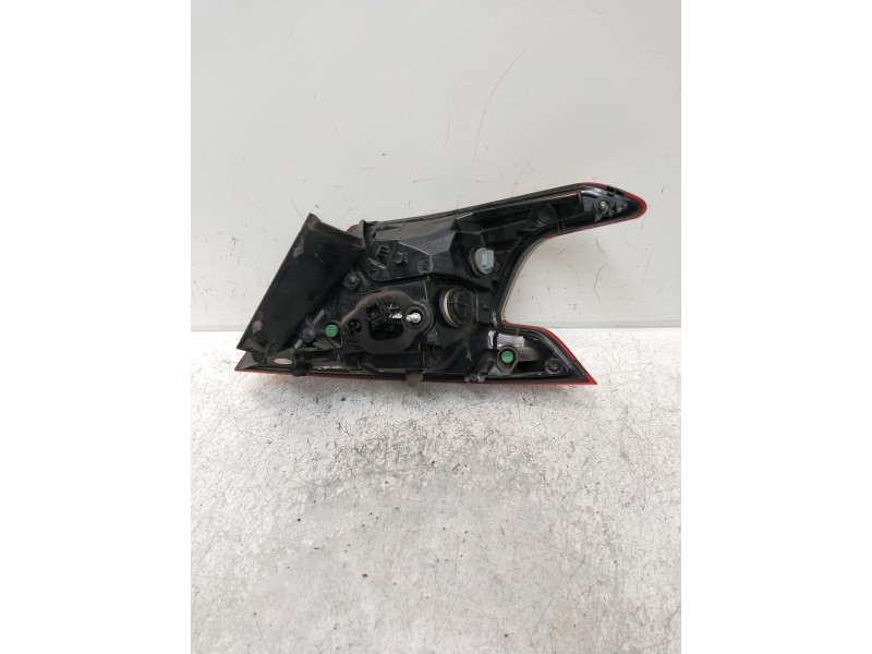 Recambio de piloto trasero izquierdo para peugeot 308 allure referencia OEM IAM 9677817680  