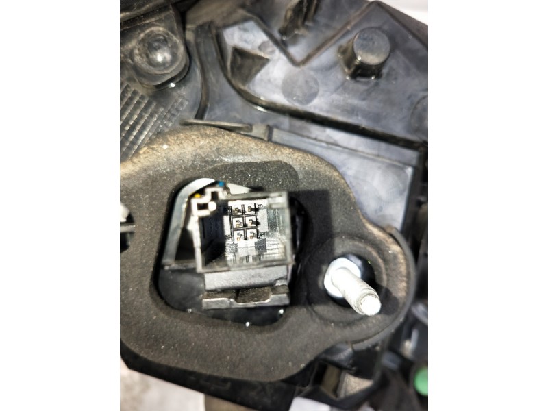 Recambio de piloto trasero izquierdo para peugeot 308 allure referencia OEM IAM 9677817680  