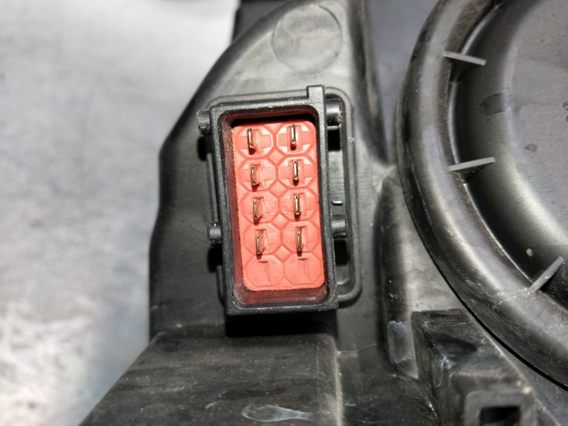 Recambio de faro derecho para opel astra j lim. cosmo referencia OEM IAM 13253647 1EG01001102 VER FOTOS PATILLA MEDIO ROTA