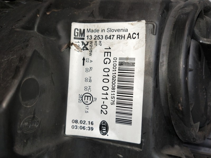 Recambio de faro derecho para opel astra j lim. cosmo referencia OEM IAM 13253647 1EG01001102 VER FOTOS PATILLA MEDIO ROTA