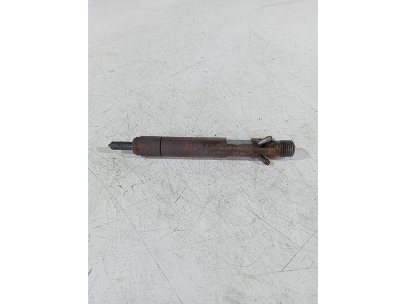 Recambio de inyector para ford fiesta berlina (dx) básico referencia OEM IAM TJBB01702D  DELPHI