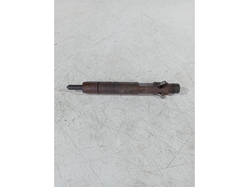 Recambio de inyector para ford fiesta berlina (dx) básico referencia OEM IAM TJBB01702D  DELPHI