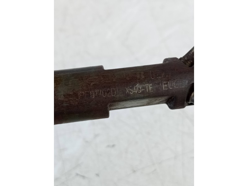Recambio de inyector para ford fiesta berlina (dx) básico referencia OEM IAM TJBB01702D  DELPHI