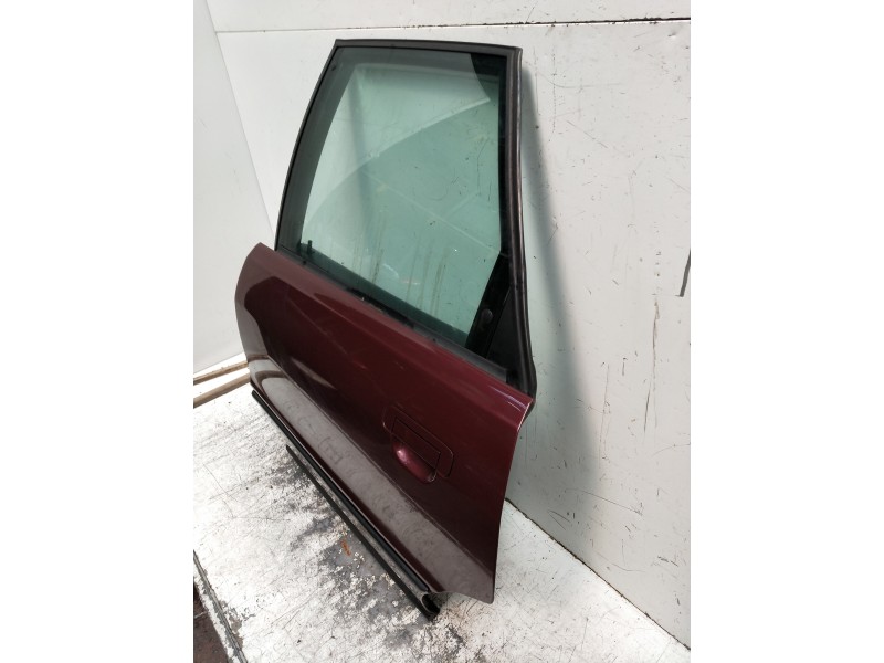Recambio de puerta trasera izquierda para audi 80 1.9 tdi referencia OEM IAM   4P