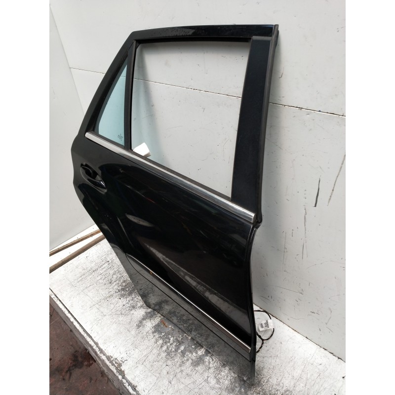 Recambio de puerta trasera derecha para mercedes clase m (w164) ml 300 cdi be 4-matic (164.121) referencia OEM IAM   5P