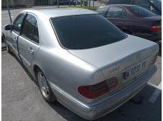 mercedes clase e (w210) berlina diesel del año 1999 2