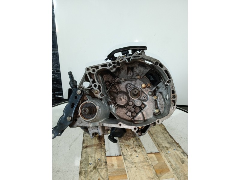 Recambio de caja cambios para renault clio ii fase i (b/cbo) 1.9 d referencia OEM IAM JB1180 S044170 5V