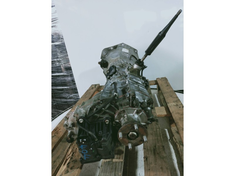 Recambio de caja cambios para toyota land cruiser (j15) basis referencia OEM IAM Y5B02938  6V