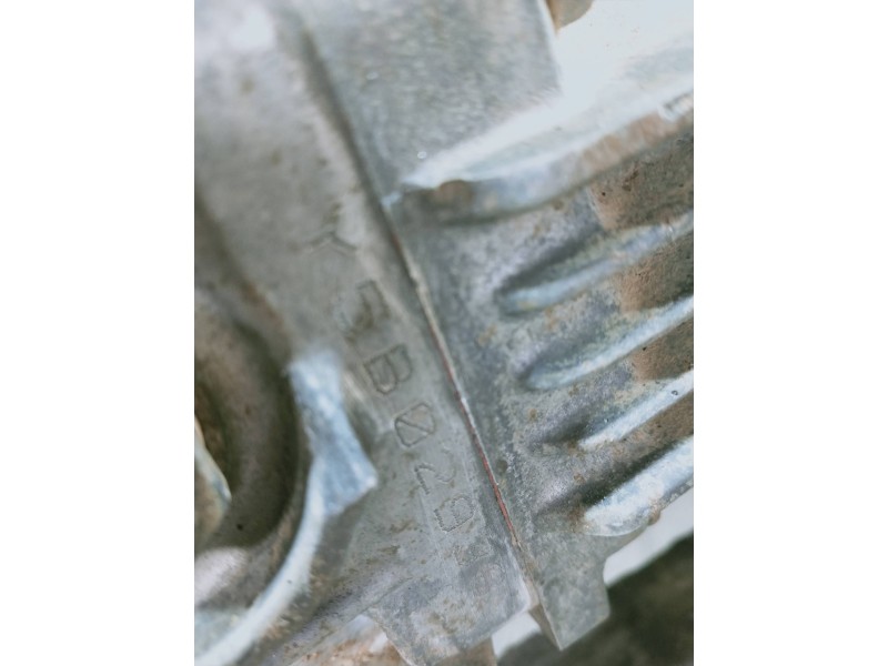 Recambio de caja cambios para toyota land cruiser (j15) basis referencia OEM IAM Y5B02938  6V