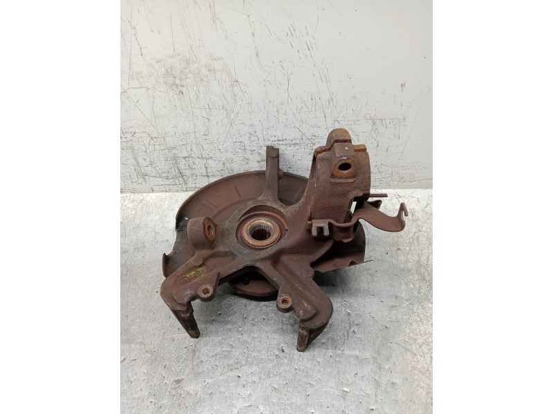 Recambio de mangueta delantera izquierda para volkswagen polo (9n1) highline referencia OEM IAM   