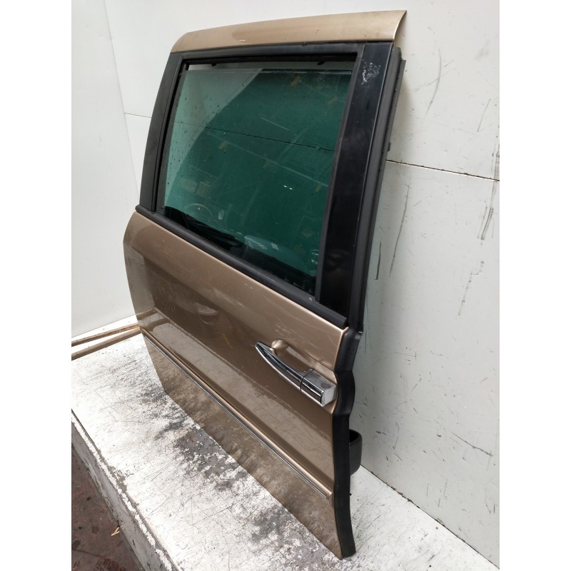 Recambio de puerta lateral corredera derecha para lancia phedra (180) 2.2 jtd 16v emblema referencia OEM IAM   5P