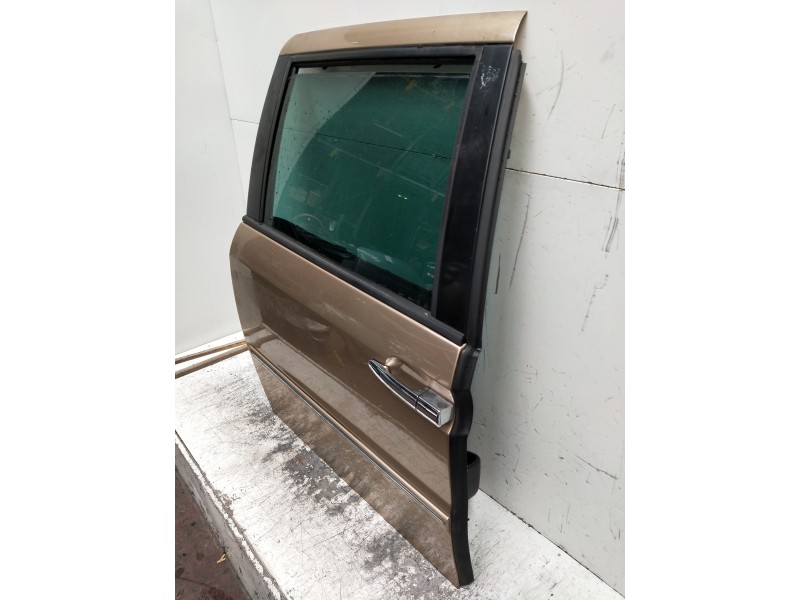 Recambio de puerta lateral corredera derecha para lancia phedra (180) 2.2 jtd 16v emblema referencia OEM IAM   5P