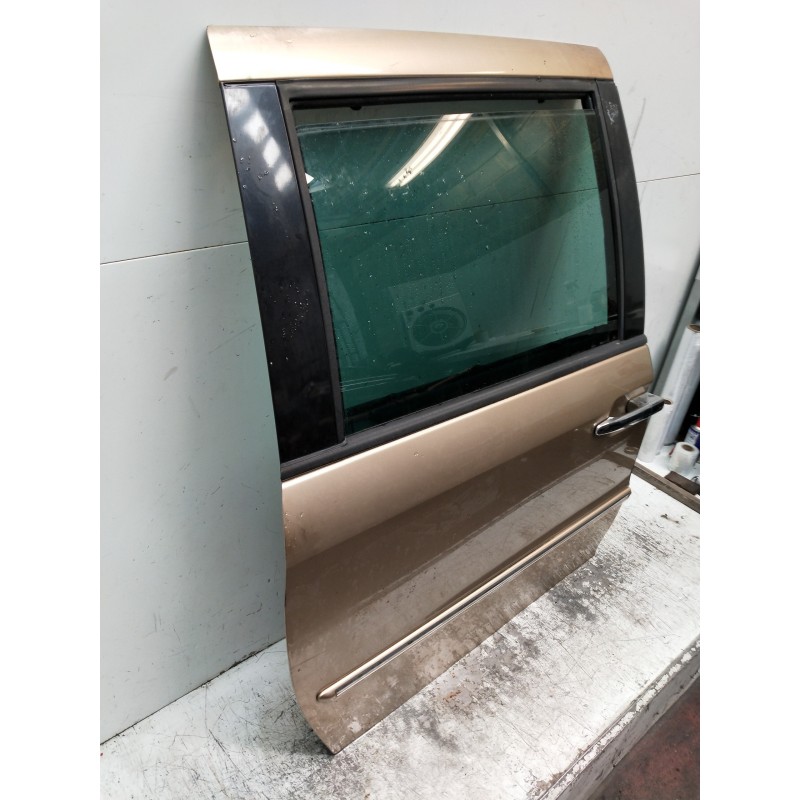 Recambio de puerta lateral corredera derecha para lancia phedra (180) 2.2 jtd 16v emblema referencia OEM IAM   5P