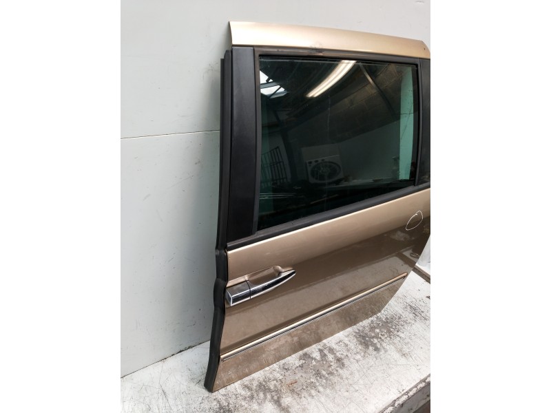Recambio de puerta lateral corredera izquierda para lancia phedra (180) 2.2 jtd 16v emblema referencia OEM IAM   5P