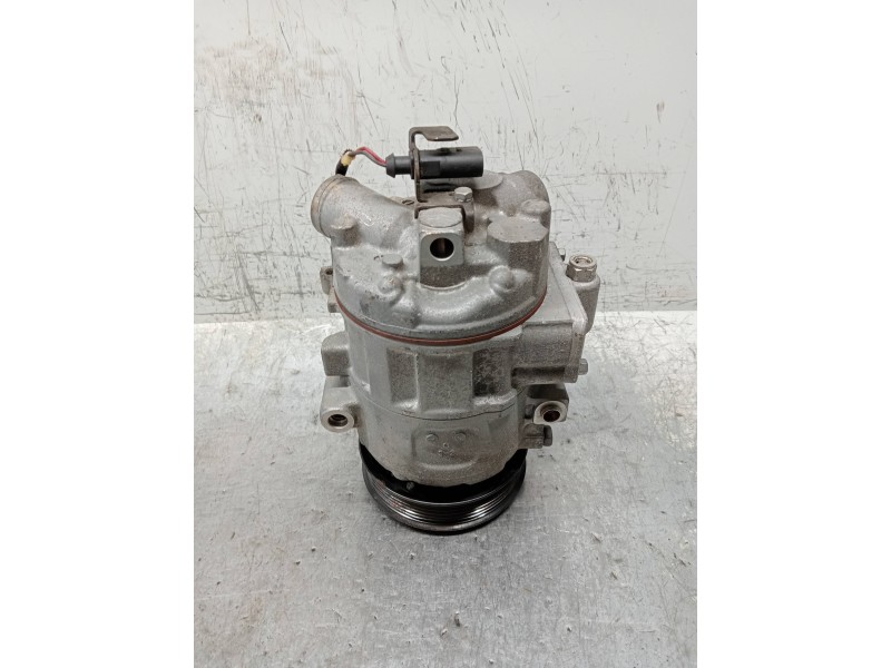 Recambio de compresor aire acondicionado para volkswagen polo (9n1) highline referencia OEM IAM 4472208127 6Q0820803D 